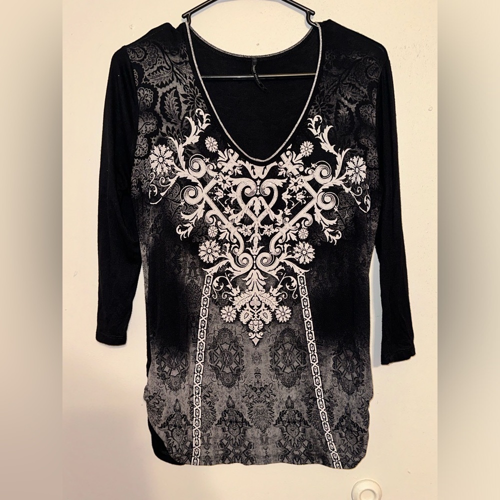 Skinny Minnie Y2K 3/4 Sleeve Top